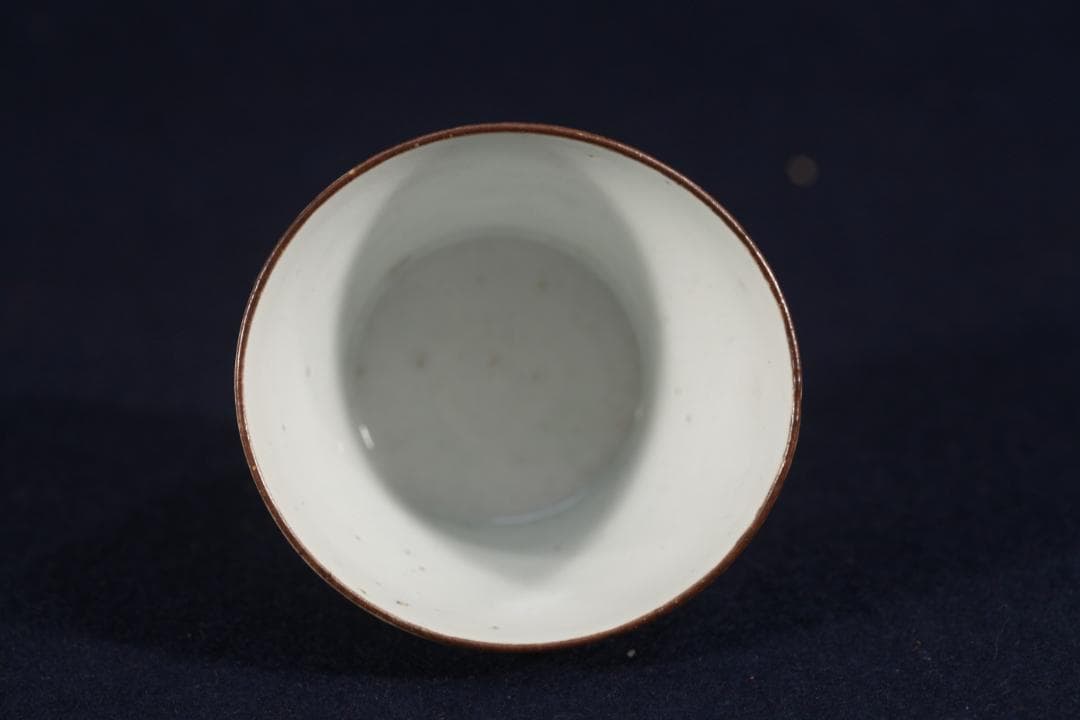 229　古伊万里染付松松葉吹雪図蕎麦猪口　江戸前期　無傷