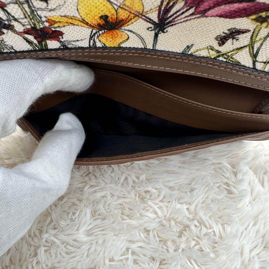 ✨箱あり✨美品　グッチ　長財布　二つ折り財布　フローラ　キャンバス　茶色　白