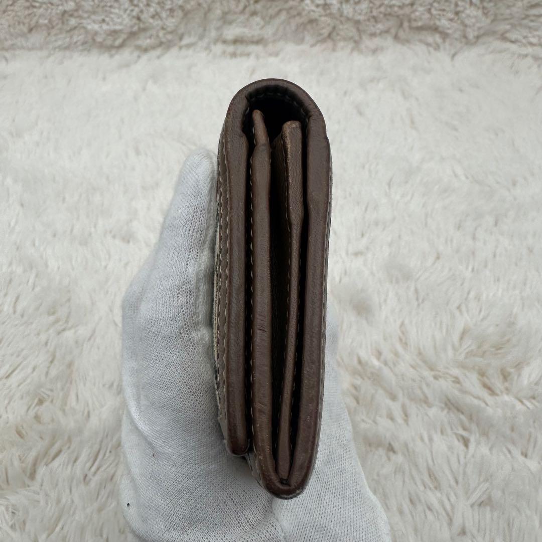 ✨箱あり✨美品　グッチ　長財布　二つ折り財布　フローラ　キャンバス　茶色　白
