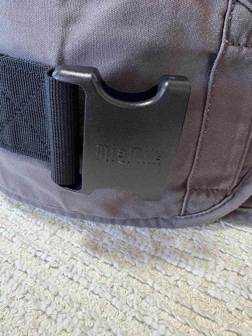 miamily ヒップシート 抱っこ紐 グレー 正規品 ほぼ未使用 腰ベルト