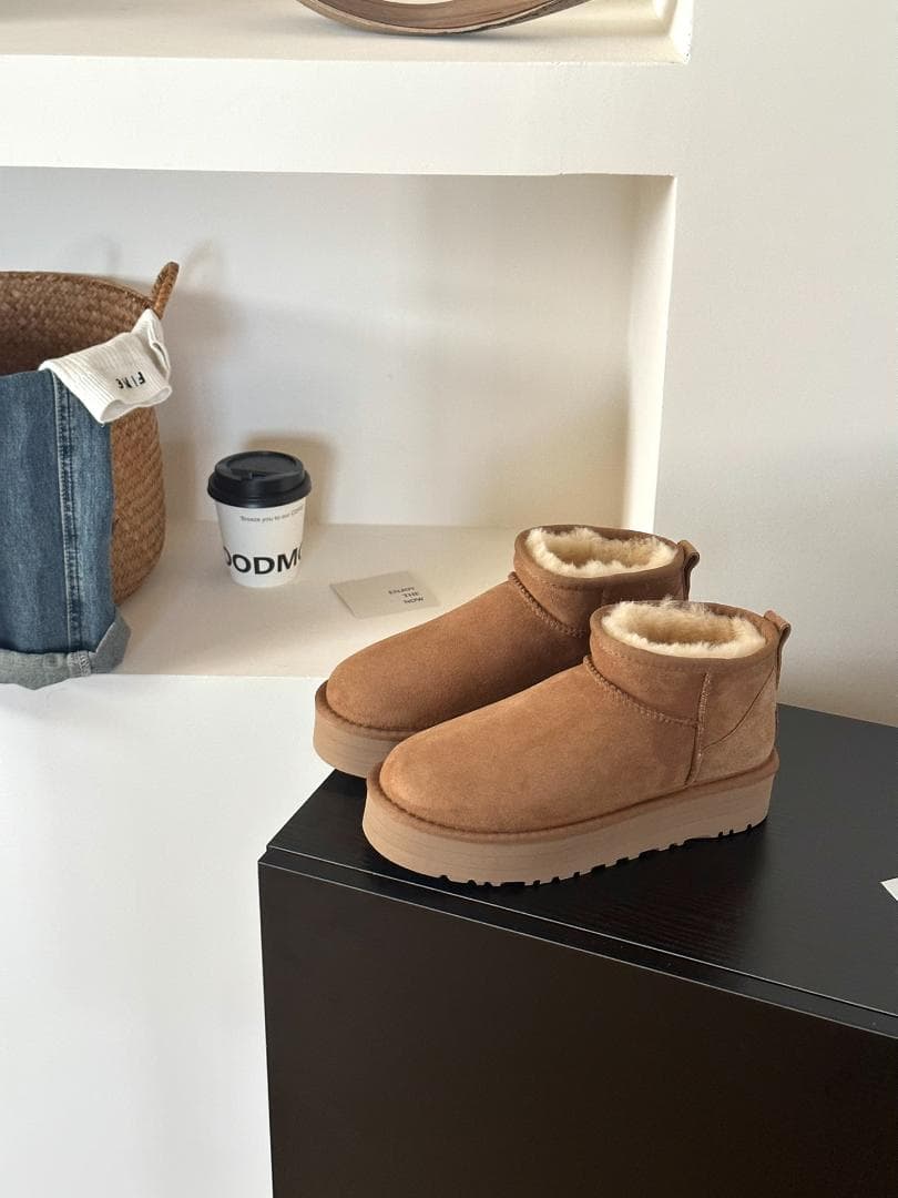 UGG レディース クラシック ウルトラミニ プラットフォーム ブーツ