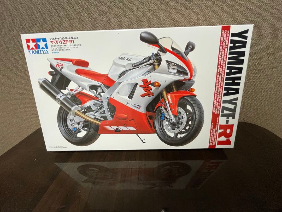 TAMIYA YZF-R1 プラモデル 1/12