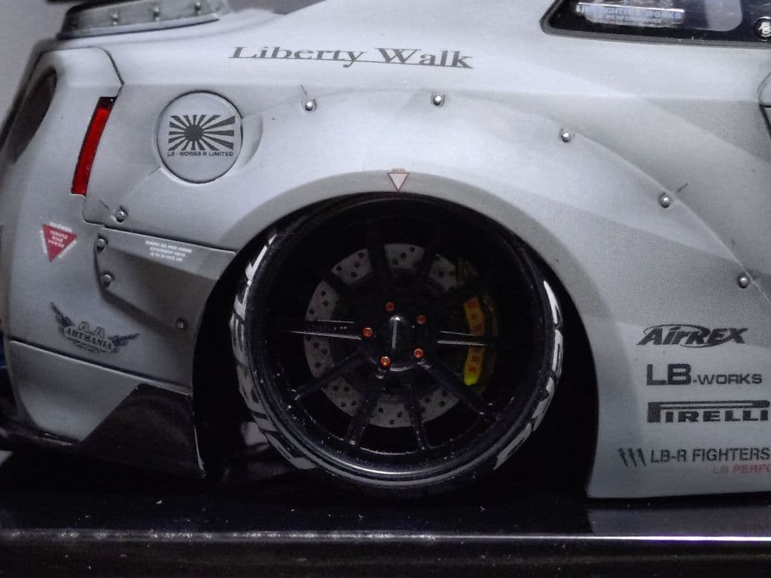 1/24 プラモデル完成品 R35 GT-R リバティーウォーク 戦闘機カラー