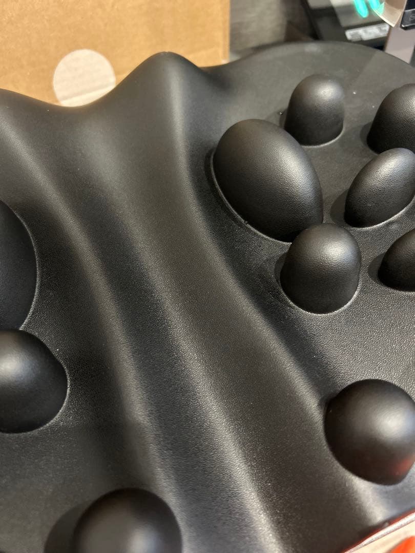 【未使用に近い】RAKUNAラクナ]肩甲骨はがしピロー★ 健康指圧マッサージ