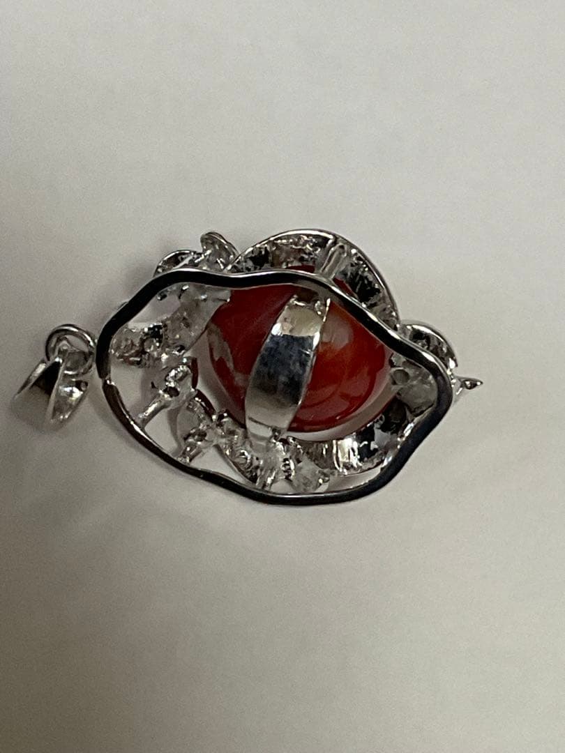 天然珊瑚ペンダントヘッド　18 k