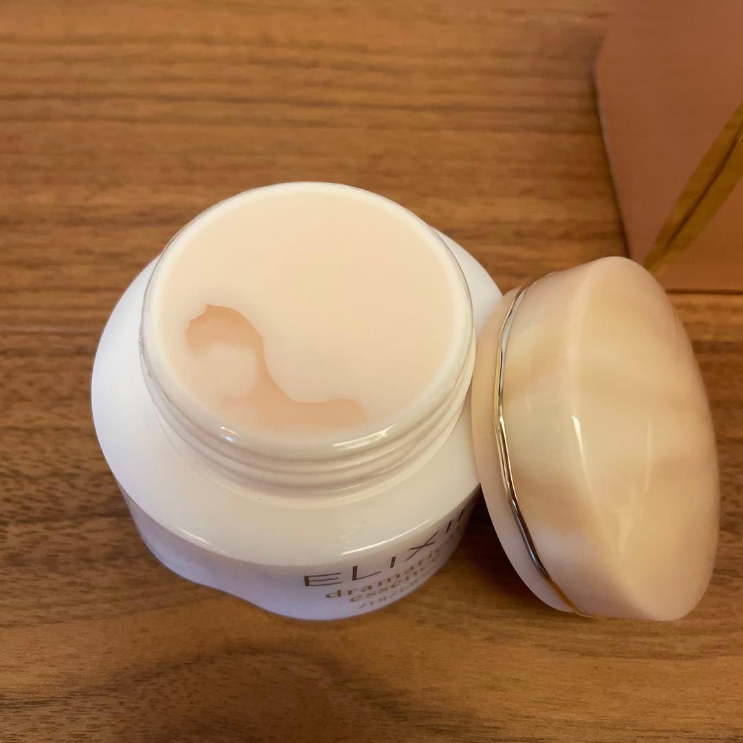ELIXIR dramatically essence 美容液
