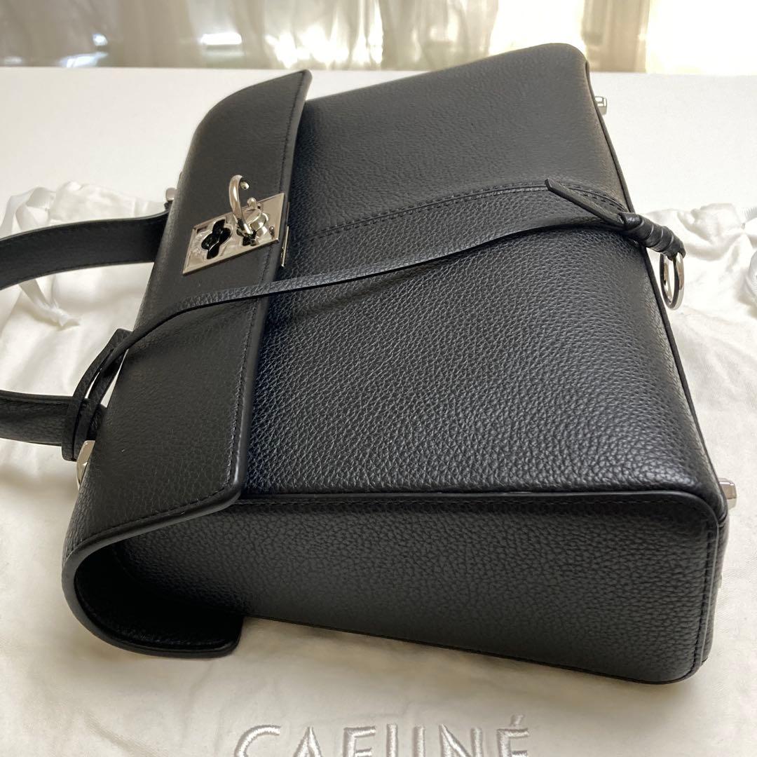 あ*お様 ❤️極美品❤️CAFUNE STANCE BAG BLACK(TEXT