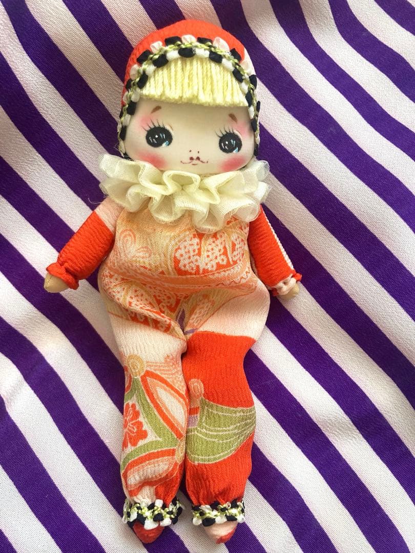 ももです。つきもとつきこの文化人形