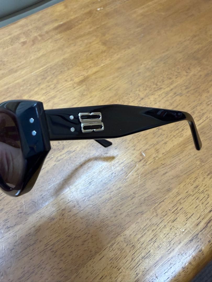 こりおりたらとま 専用 GENTLE MONSTER ブラックサングラス