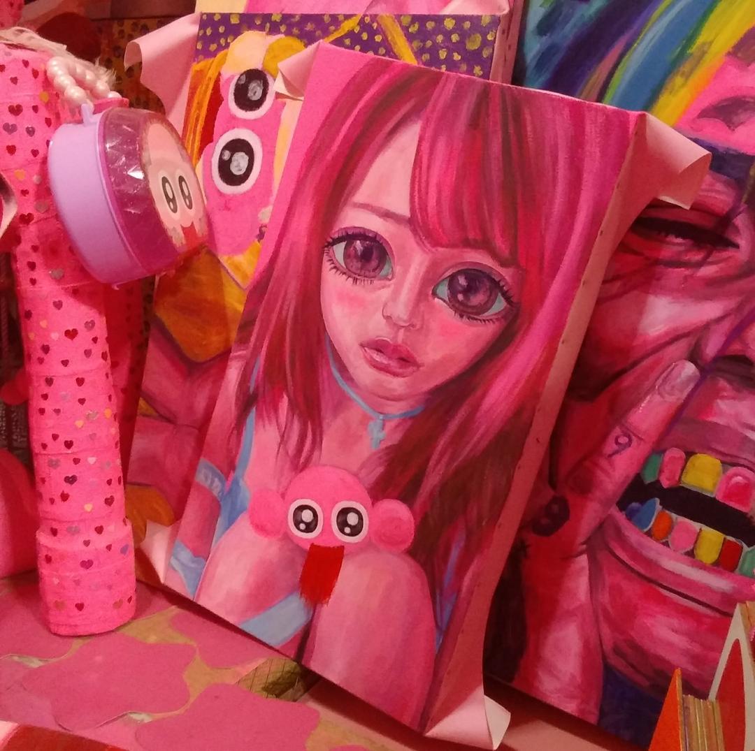 あさくら画廊の吐血ベイビーを膝にのせた女の子☆