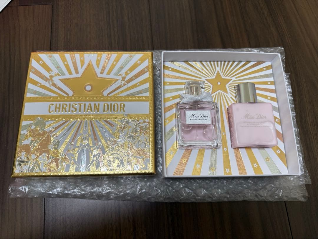 ミスディオールブルーミングブーケセット　クリスマスコフレ Miss Dior