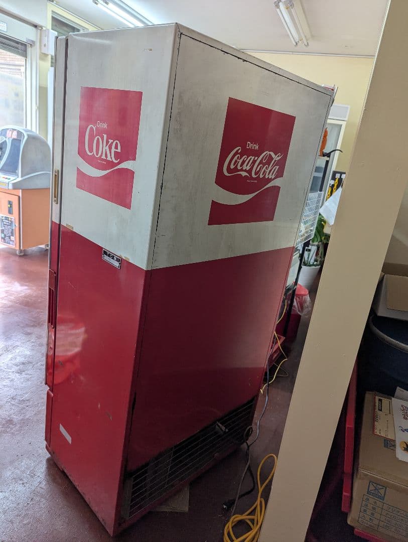 コカ・コーラ　レトロ冷蔵庫　業務用　実働Coca-Cola【スヌーピー】