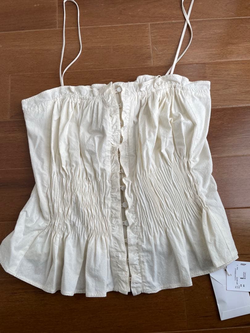 新品　ETRETOKYO フリルキャミソール