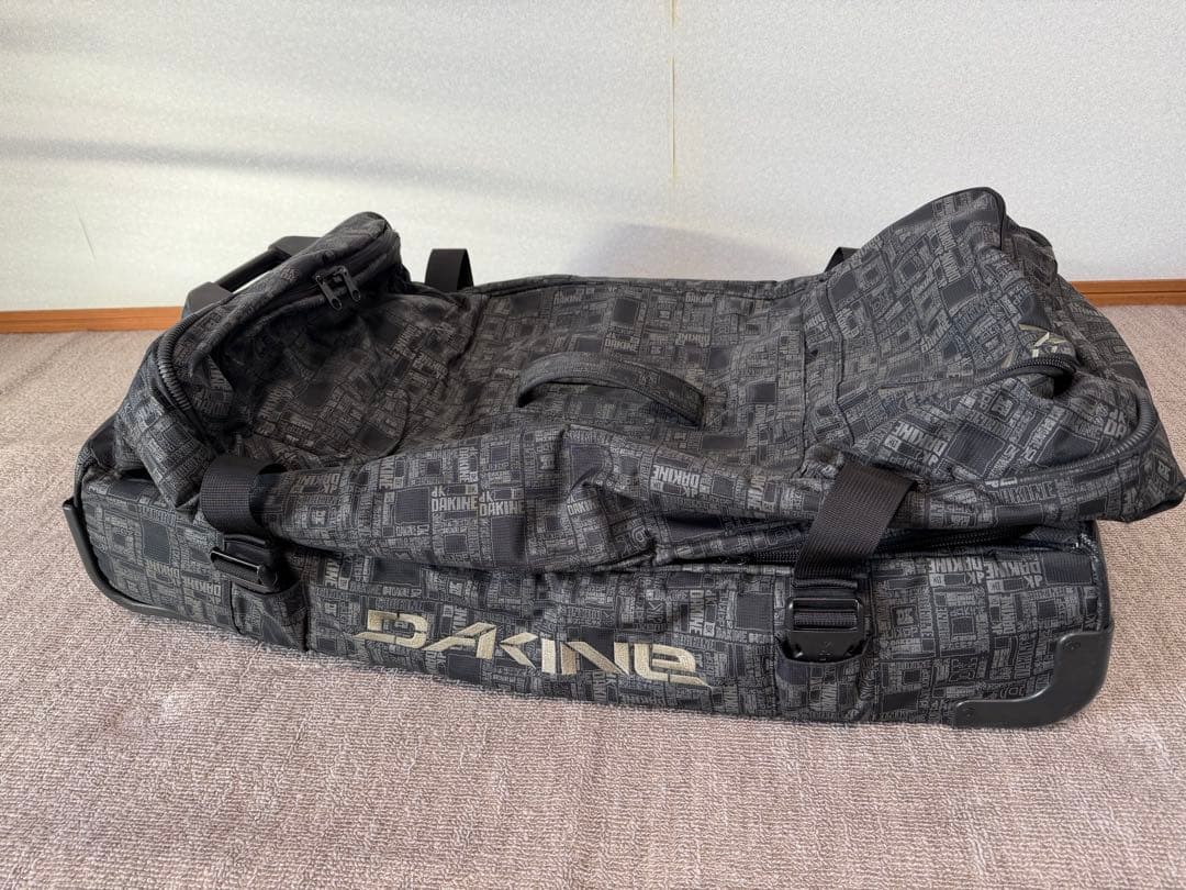 DAKINE キャスターバッグ 大容量 ブラック