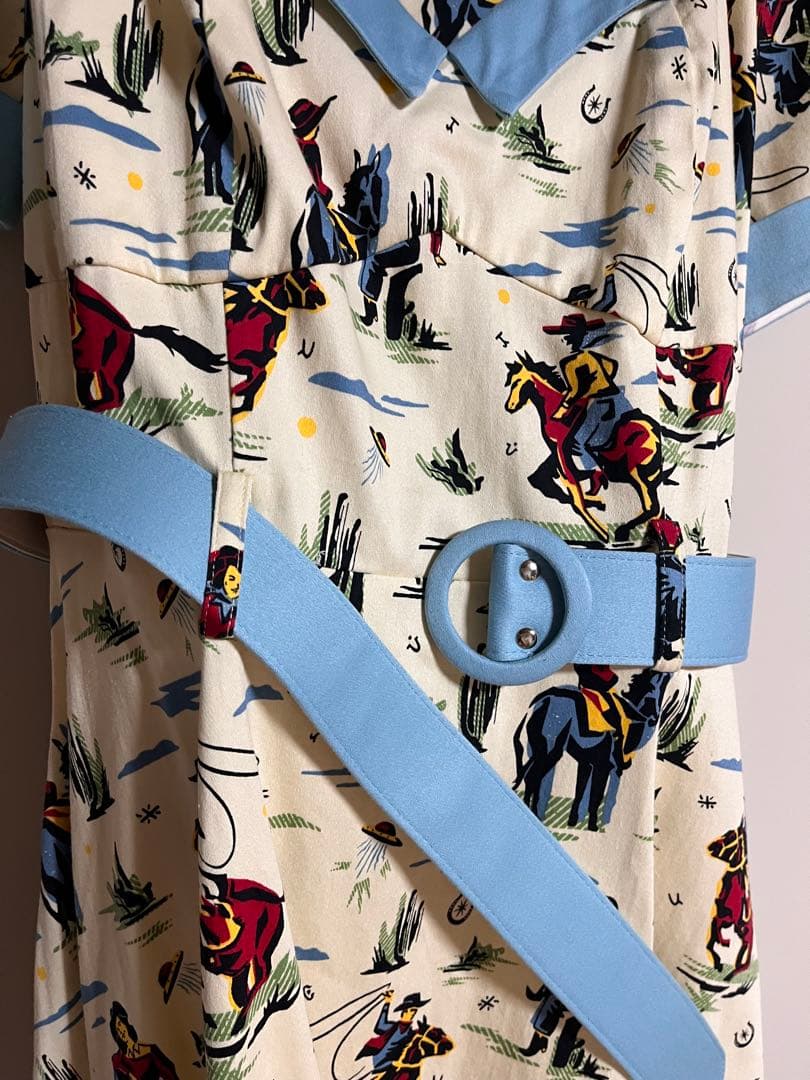 くろくま Collectifカウボーイ柄ひざ丈ロカビリー ワンピース