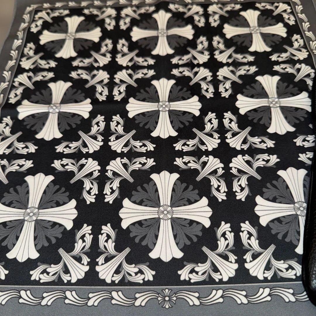 【新品未使用】クロムハーツ メガネ拭きとレザー眼鏡ケースセット