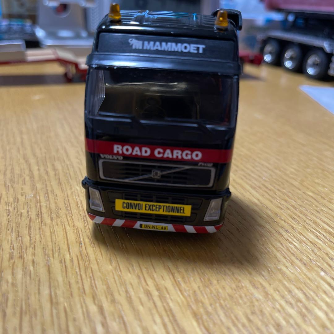 MAMMOET Volvo FH12 低床トレーラー 1:50 ４軸