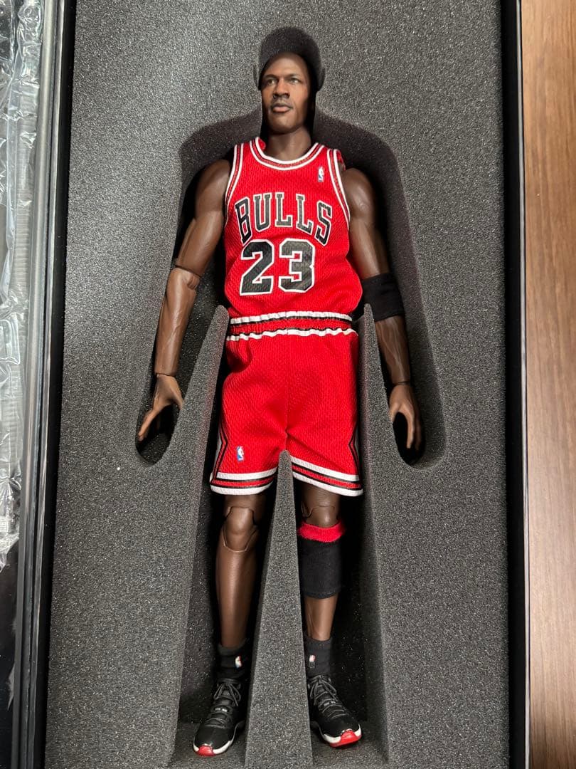 エンターベイ　ジョーダン、コービー　2体セット