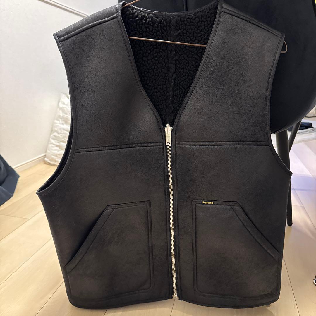 supreme ブラック合成皮革ベスト