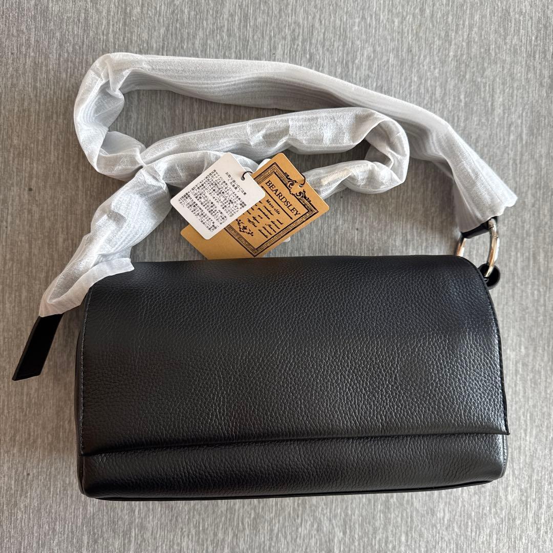 【新品未使用】ビアズリー レザーリングボディバッグ ブラック