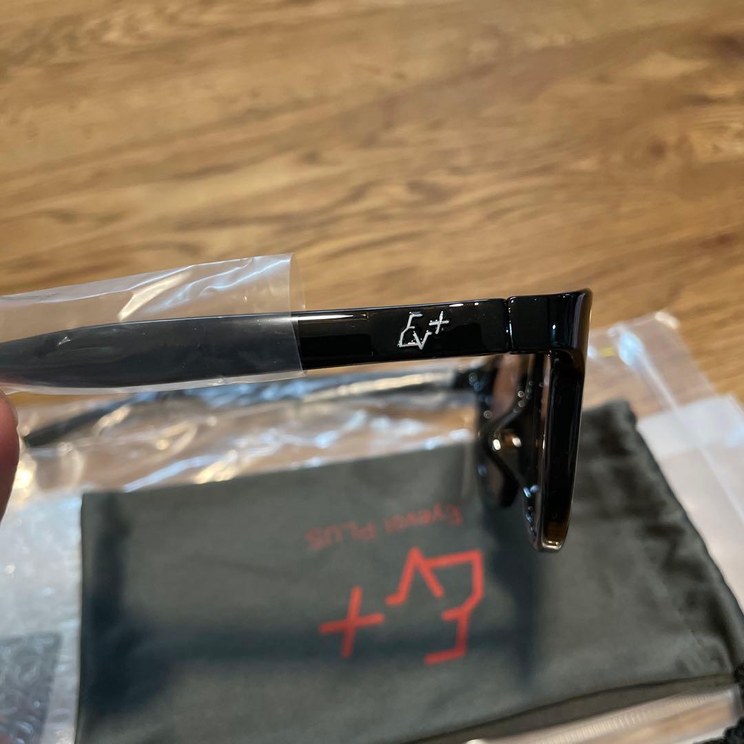 EyevolPLUS FERIX(51)ブラックフレームブラウンレンズ