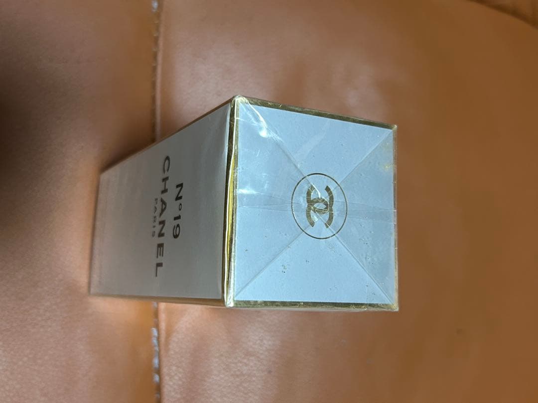 CHANELシャネルNO.19ボディローション200nl 未開封