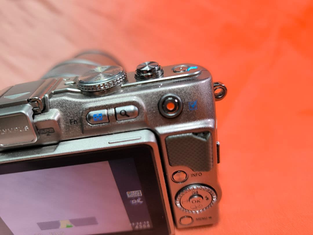 OLYMPUS E-PL3 シルバー ボディ ※手振れエラー有り