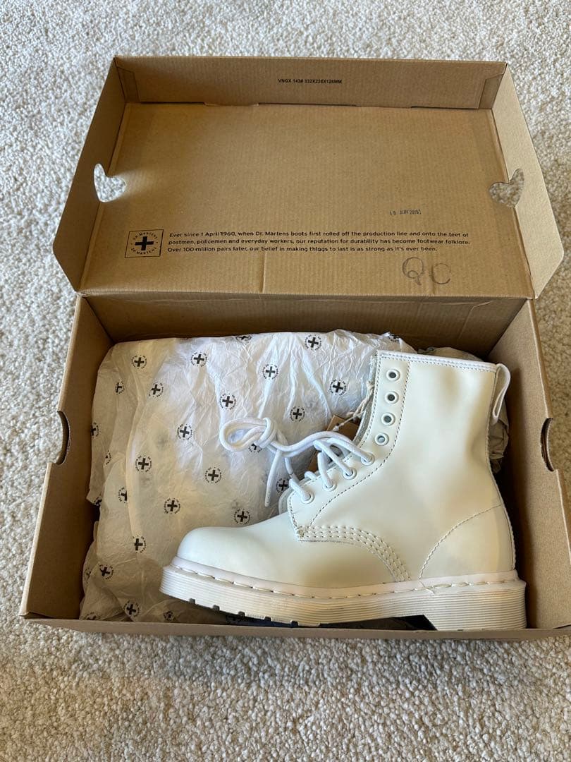 新品未使用！Dr.Martens ドクターマーチン 1460 MONOホワイト