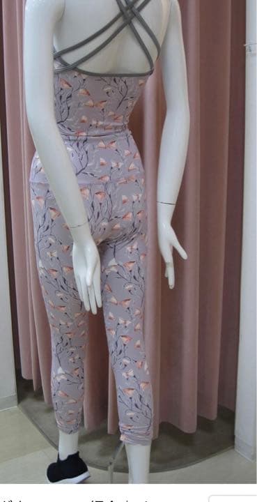 チャコット花柄レギンス　M 新品♡