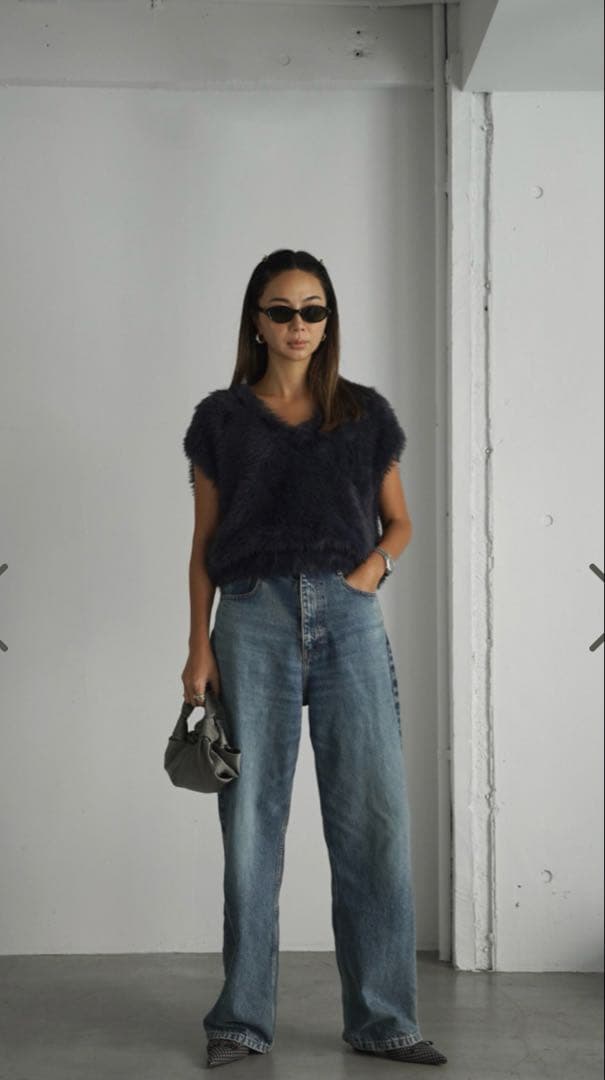 momoです。room306contemporary vest