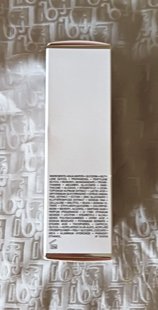 最終お値下げ【Dior】スノー アルティメット エッセンス オブ ライト50ml