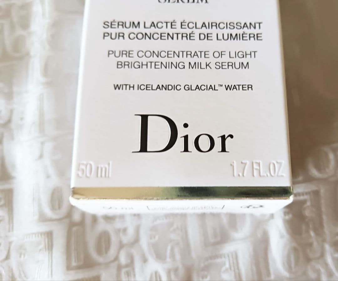 最終お値下げ【Dior】スノー アルティメット エッセンス オブ ライト50ml