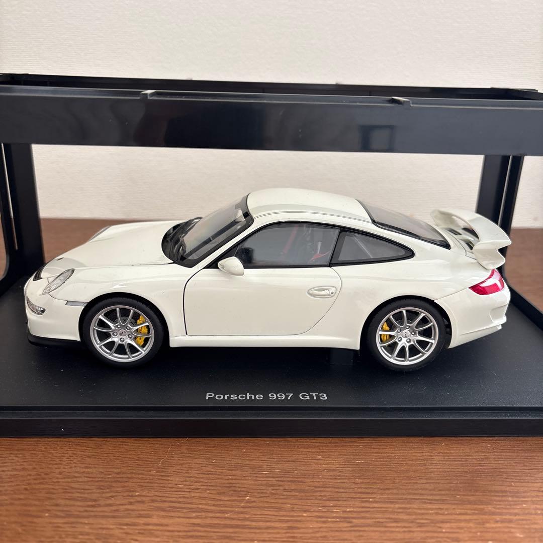 オートアート　ポルシェ　911 997 GT3 ホワイト　1/18 ミニカー
