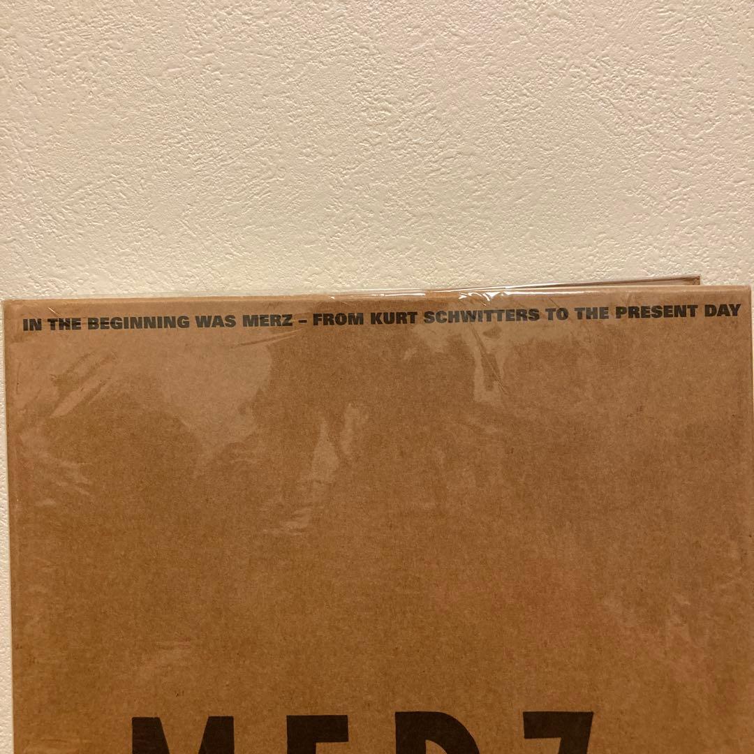  Schwitters - MERZ アートブック