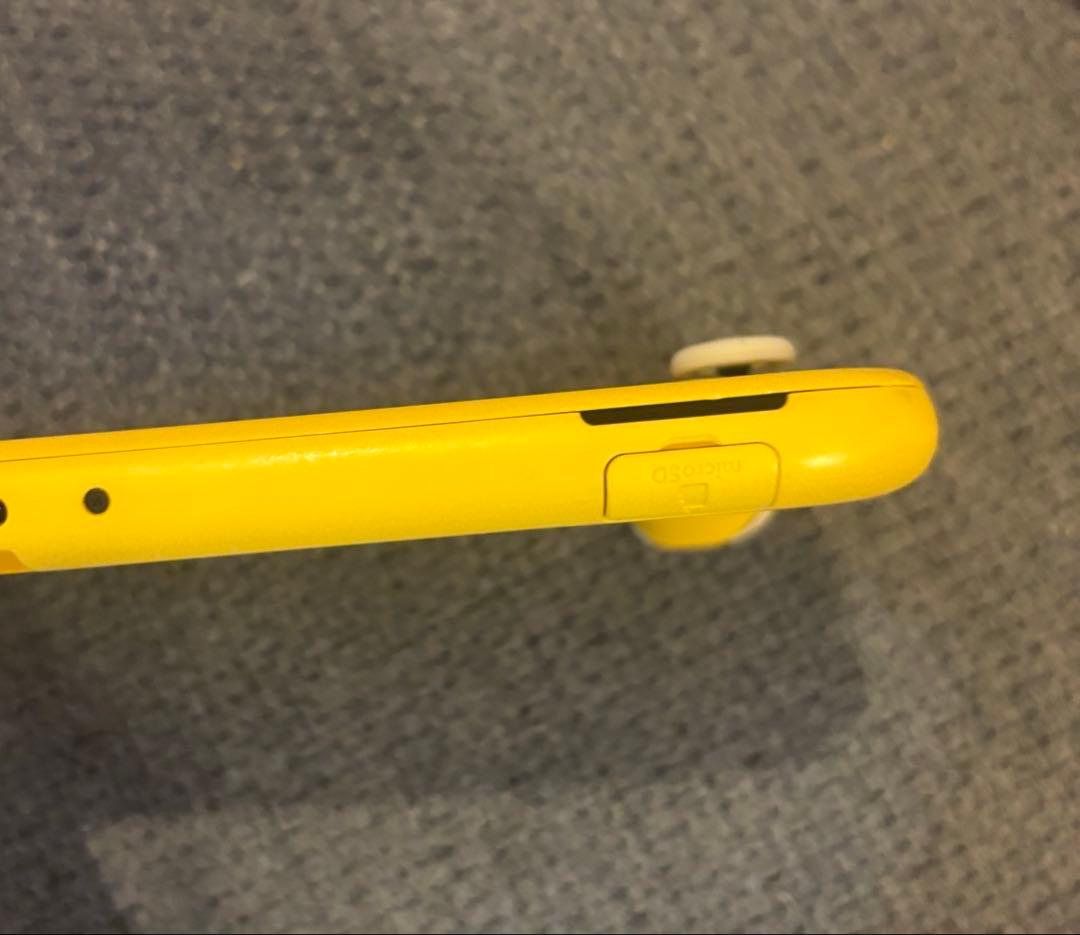 Nintendo Switch Lite イエロー 本体　充電器付き