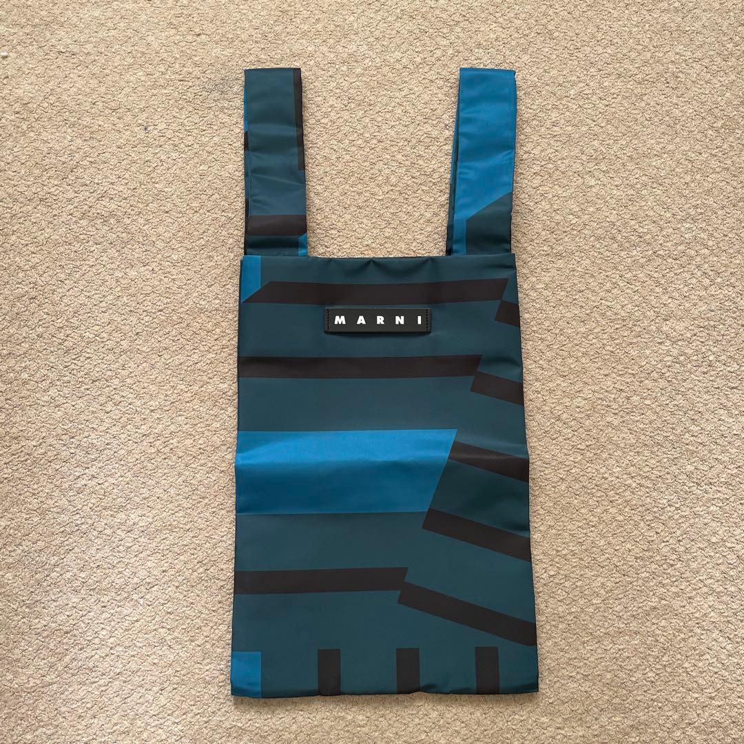 新品MARNIマルニ　エコバッグ A4 折り畳み ショッピングバッグ レディース