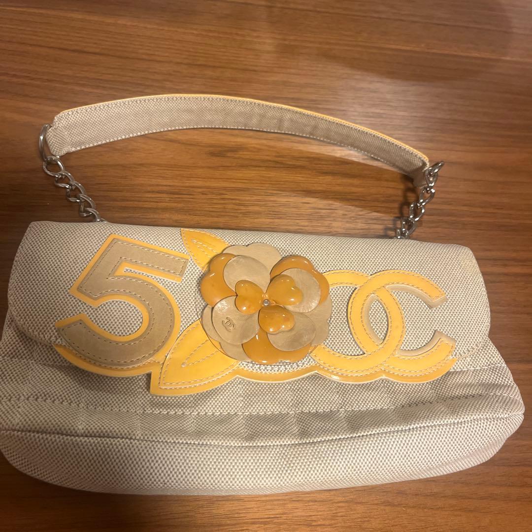 CHANELカメリアショルダーバッグ キャンバス×パテントレザー ベージュ