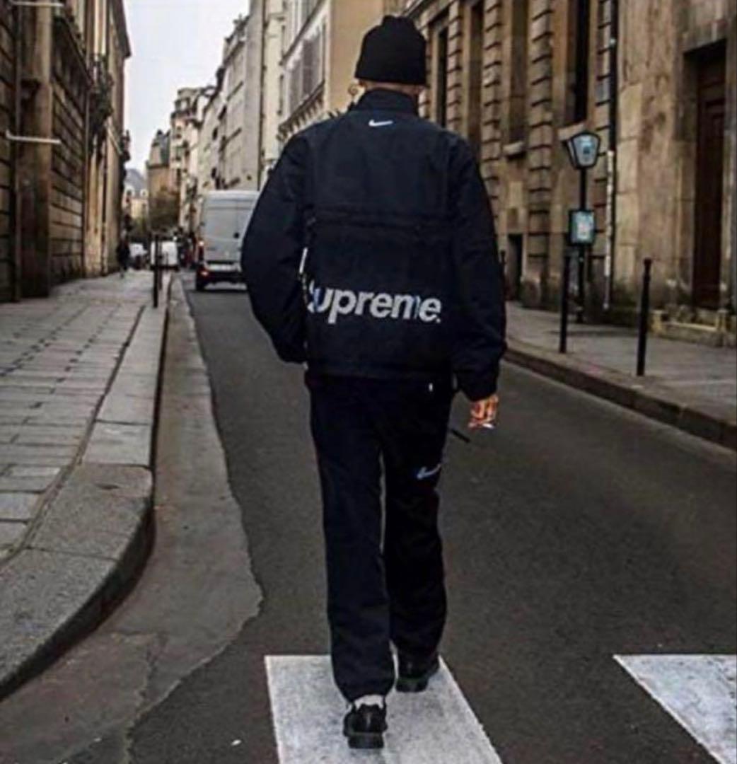 supreme NIKE トラック　ナイロンジャケット