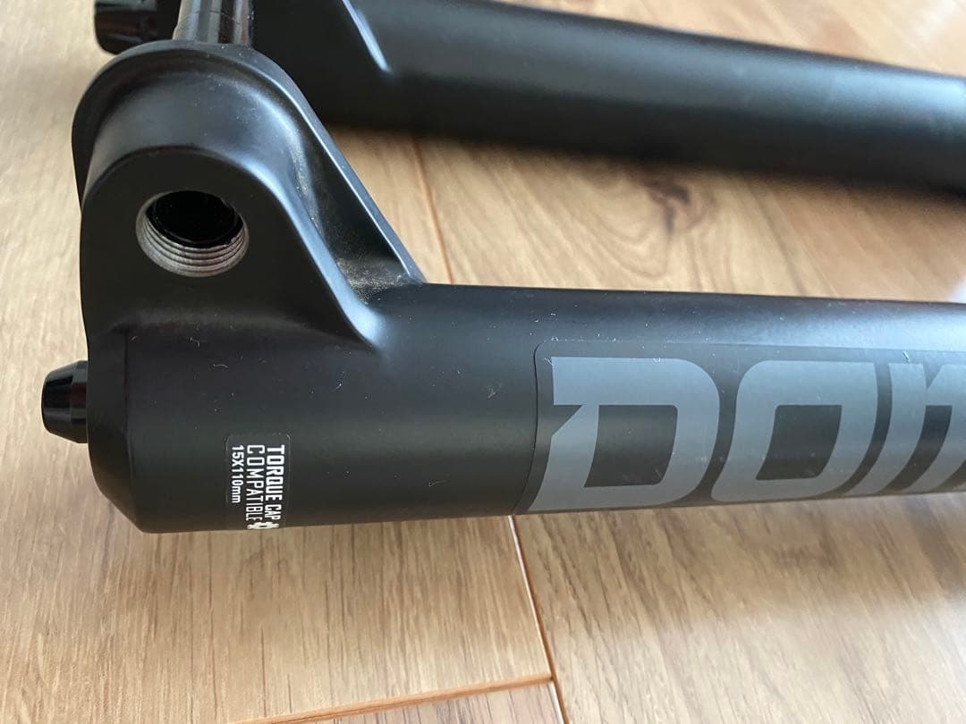 サスペンションフォーク・ロックショックスdomain R180mm