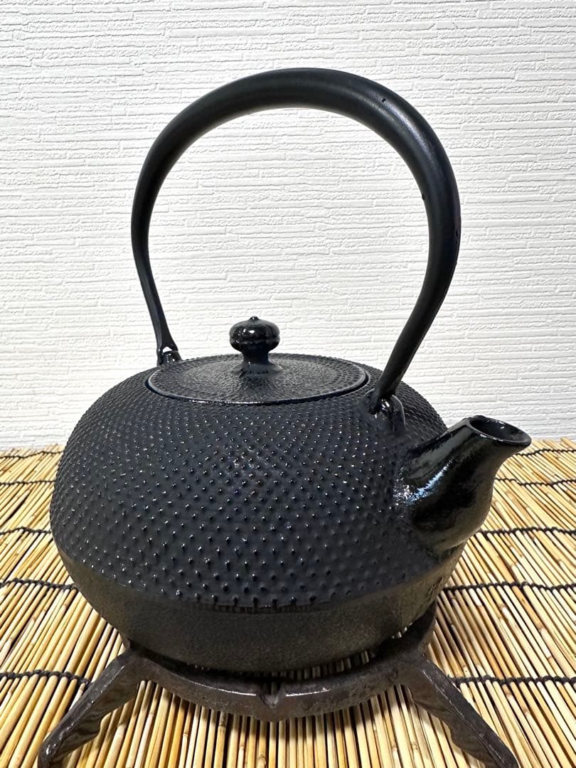 未使用品　南部特製銘(宝星堂)造　１５型アラレ　南部鉄瓶　南部鉄器　調理器具