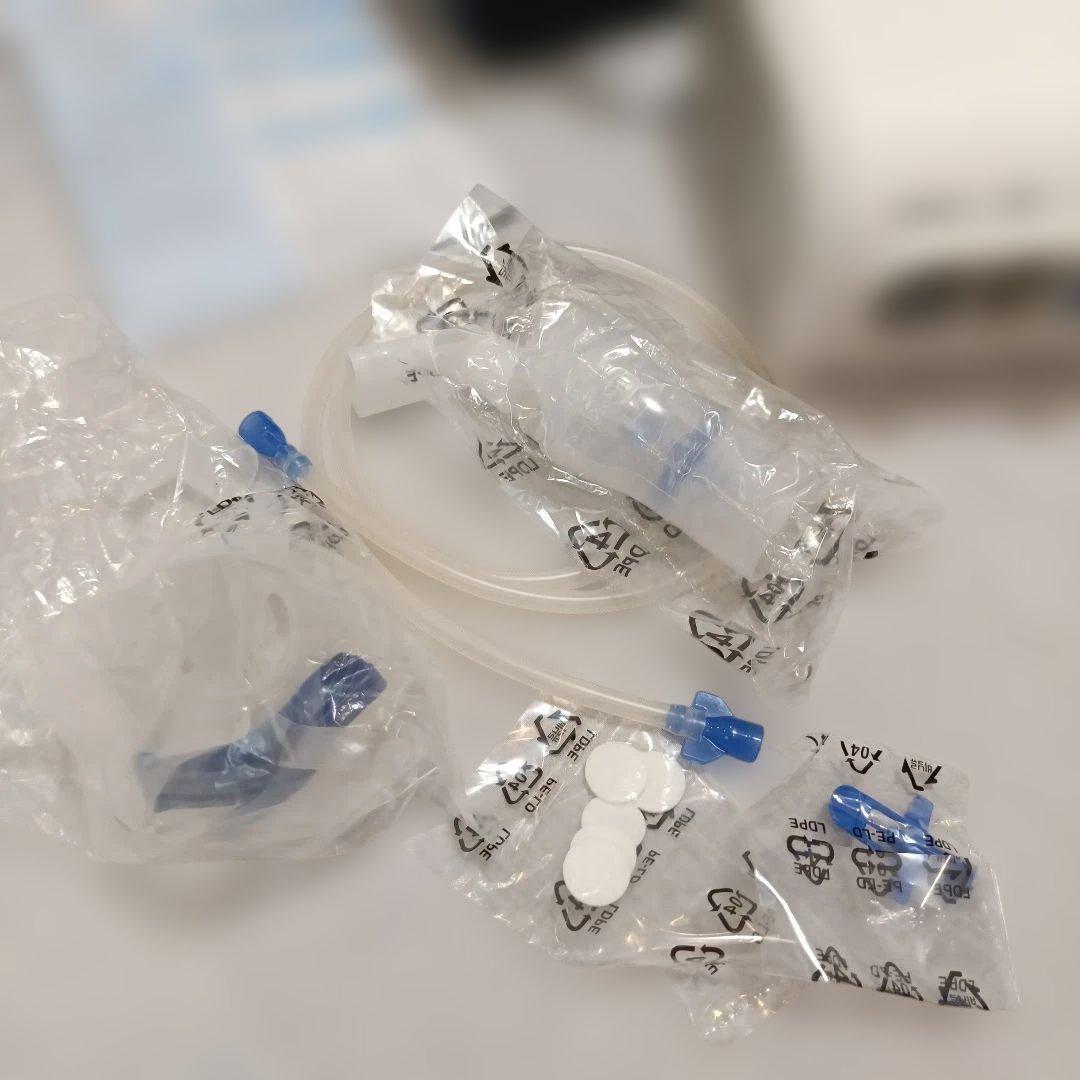 【美品】OMRON NE-C28 コンプレッサー式ネブライザー　吸入器