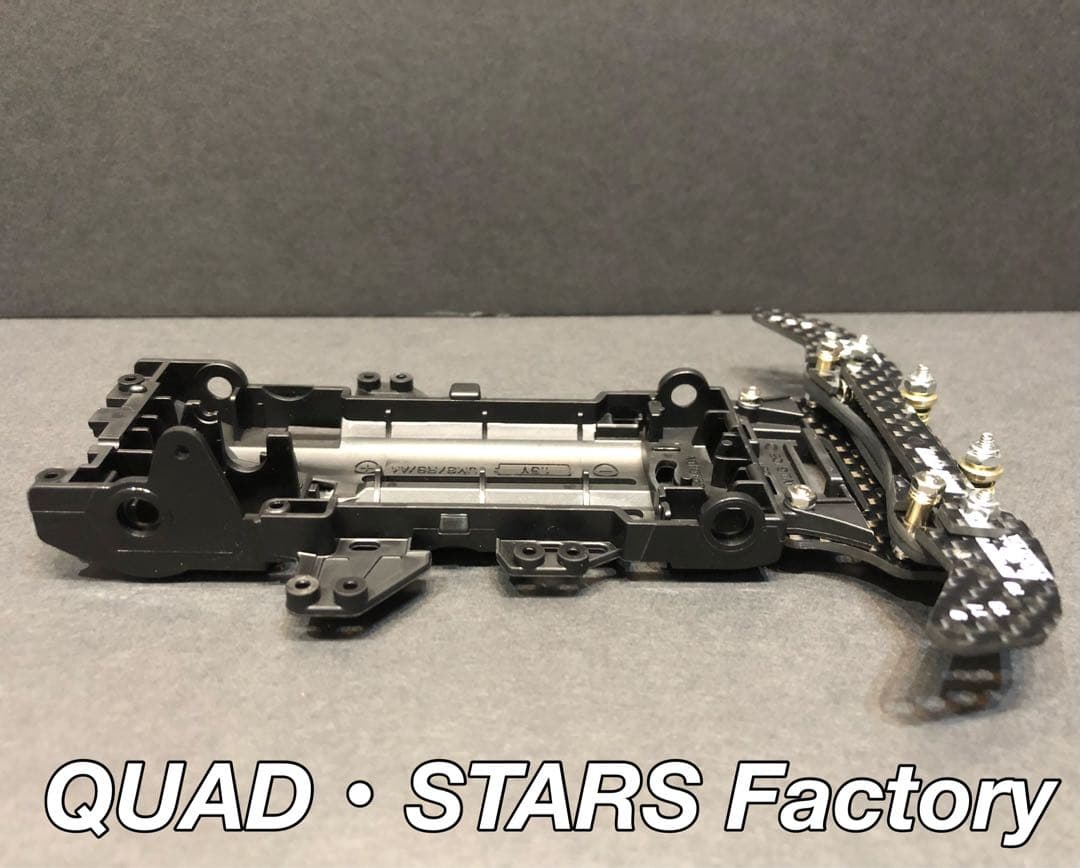 【ミニ四駆・VZ用】2軸ATピボットバンパー　2021フルカーボン【シルバー】