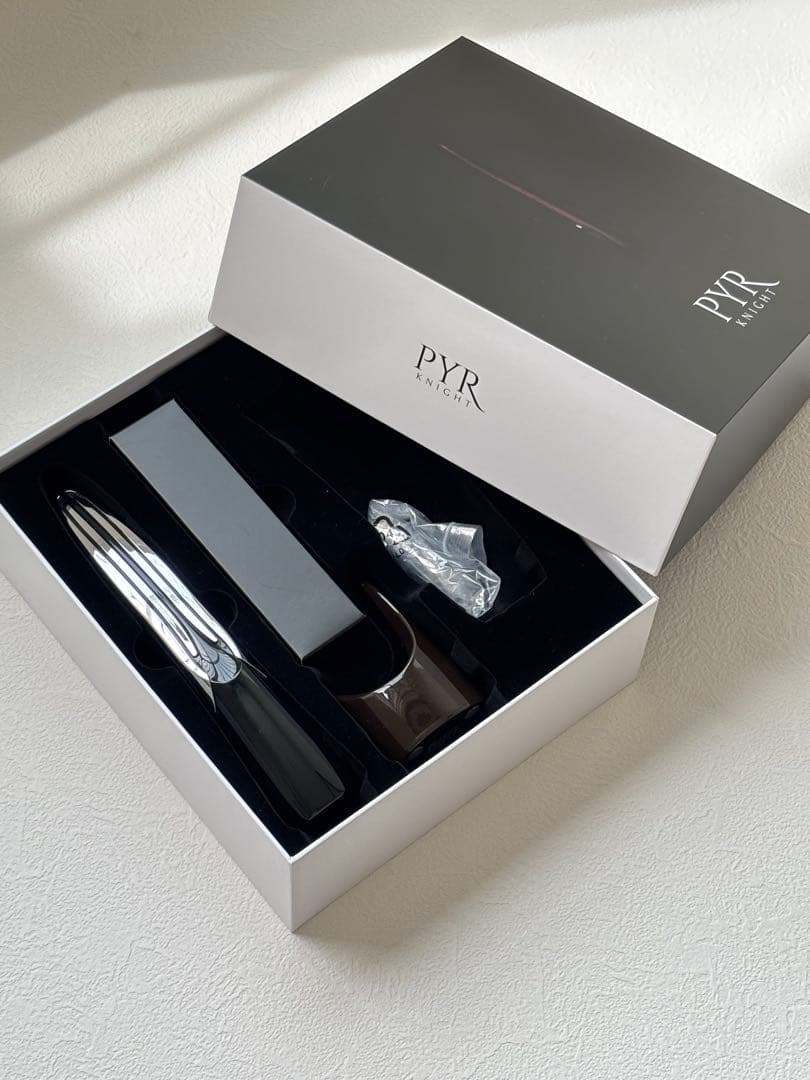 パイラナイト　美顔器 ブラック 充電式