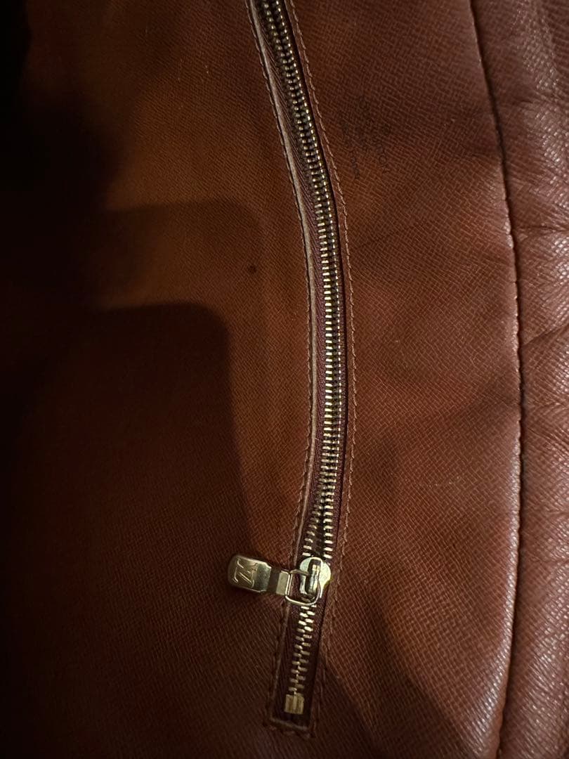 ルイヴィトン ビジネスバッグ モノグラム ポルトドキュマン ヴォワヤージュ