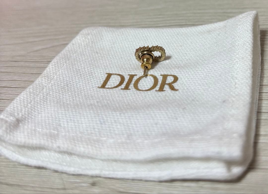 Dior パールストーン片耳ピアス 専用ポーチ付き