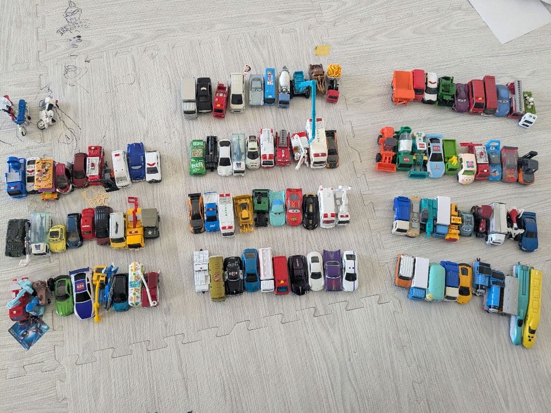 トミカ　まとめ売り　約110台