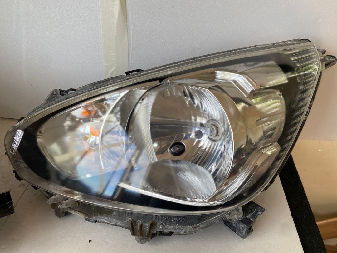 三菱 ミラージュ 純正 ヘッドライト 左右セット ハロゲン