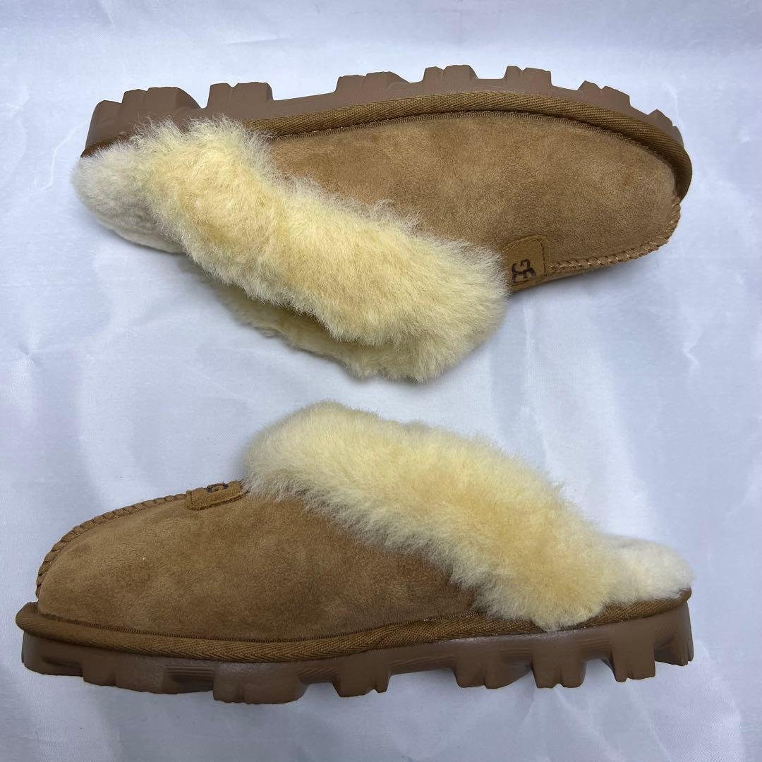 【UGG　コケット　ファー付き　スリッポン　Coquette　22ｃｍ】