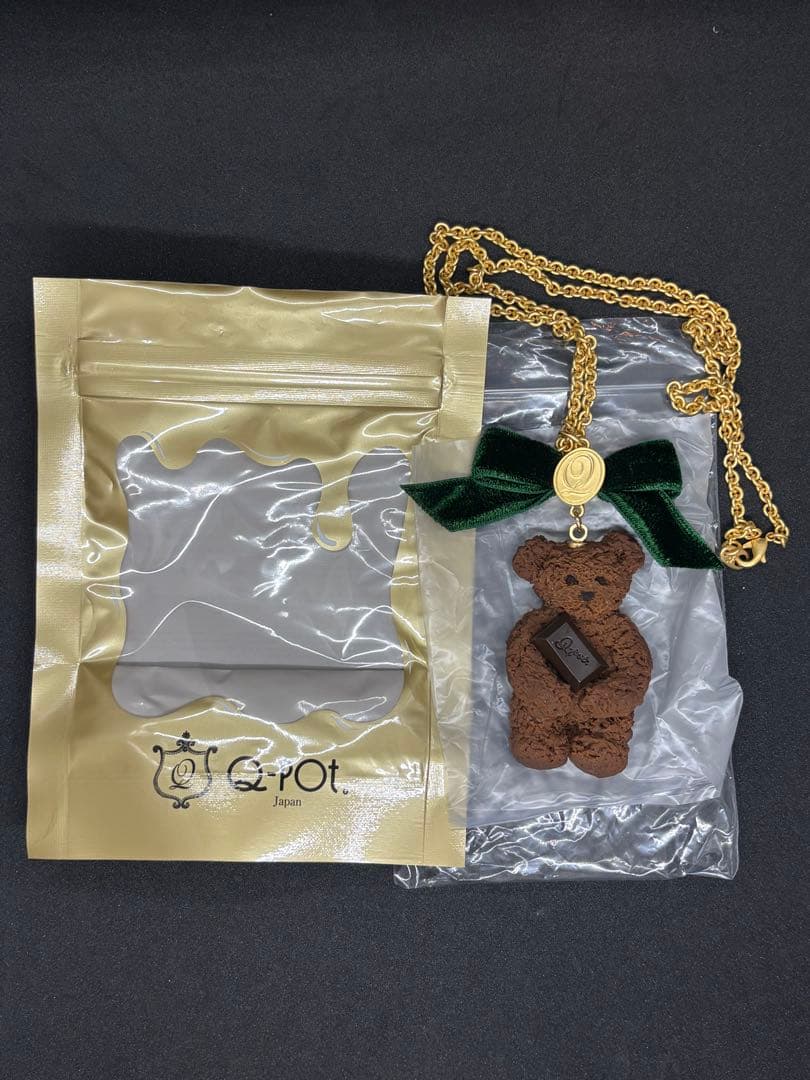 Q-pot テディベアチョコレートネックレス