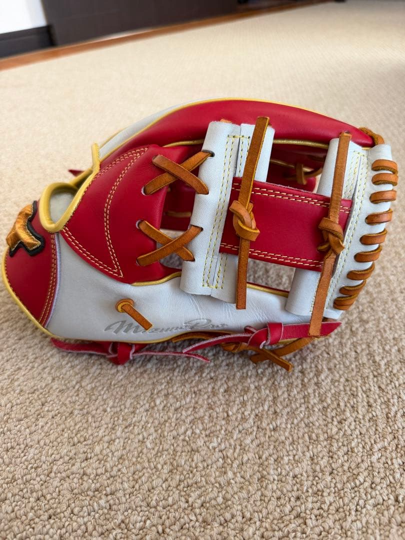 ミズノプロ　軟式グローブ レッド/シルバー
